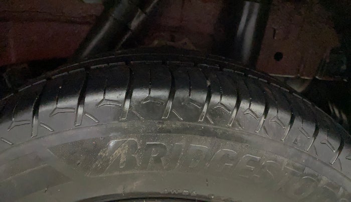 2017 Mahindra KUV 100 NXT K4+ D 6 STR, Diesel, Manual, 1,05,987 km, Left Rear Tyre Tread