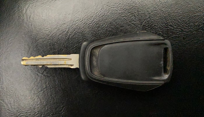 2017 Mahindra KUV 100 NXT K4+ D 6 STR, Diesel, Manual, 1,05,987 km, Key Close Up