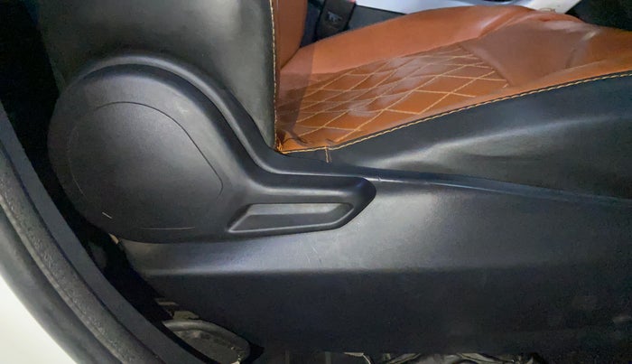 2022 Tata NEXON XM DIESEL, Diesel, Manual, 92,447 km, Driver Side Adjustment Panel