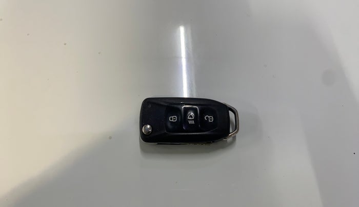 2022 Tata NEXON XM DIESEL, Diesel, Manual, 92,447 km, Key Close Up