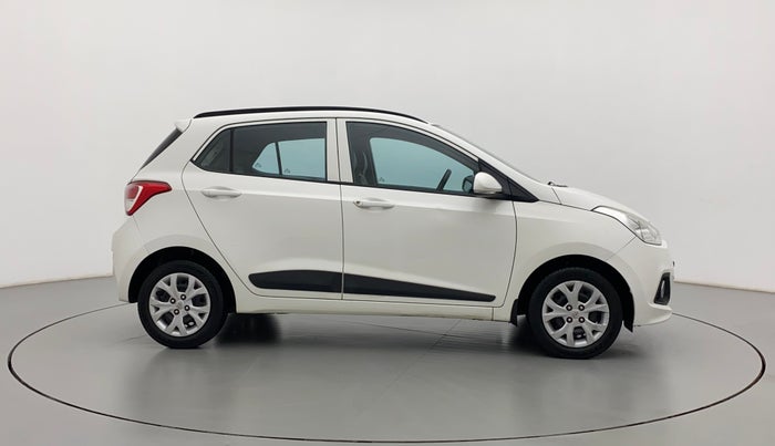 2015 Hyundai Grand i10 SPORTZ 1.2 KAPPA VTVT, Petrol, Manual, 77,187 km, Right Side View