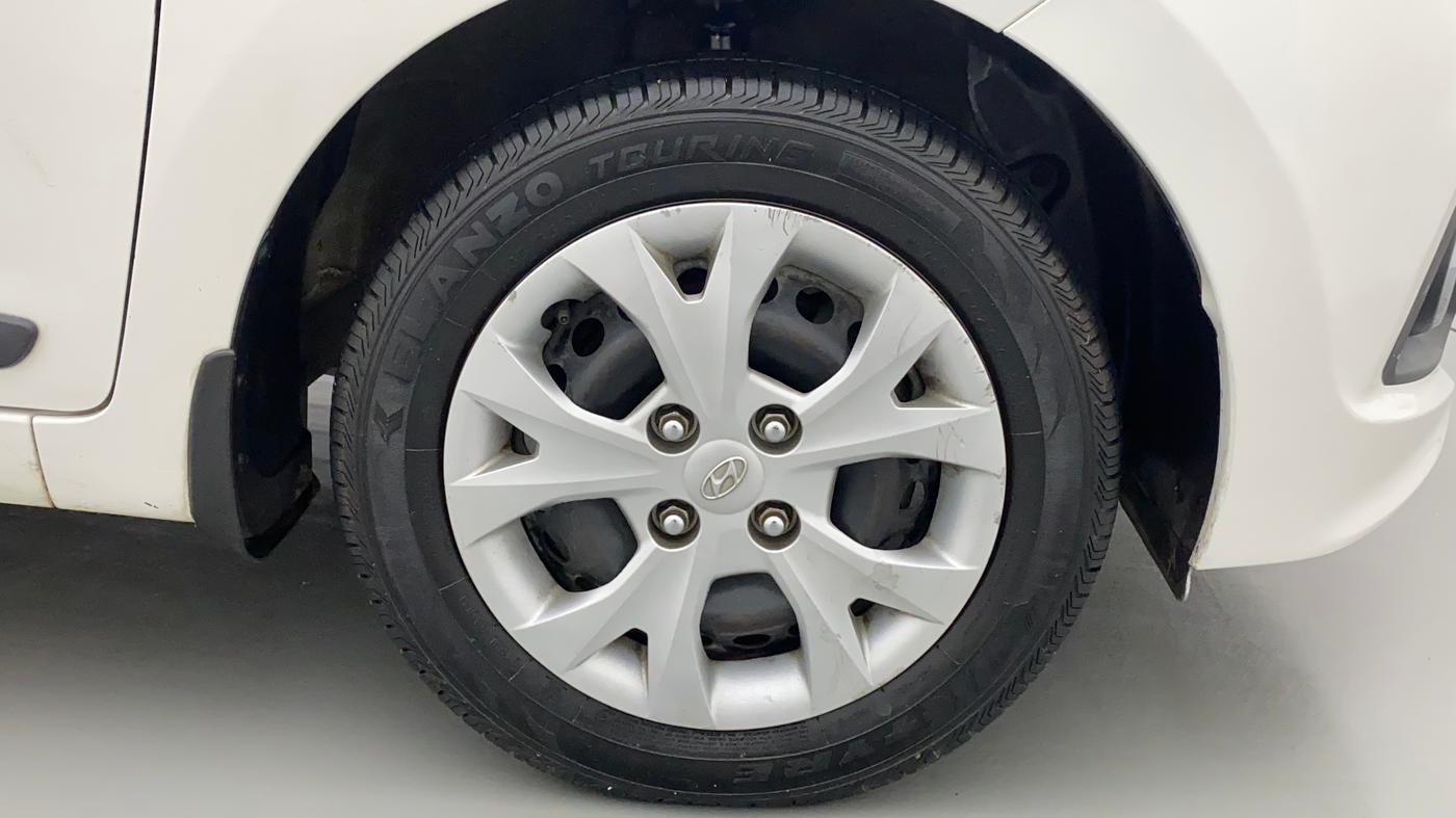 2015 Hyundai Grand i10 SPORTZ 1.2 KAPPA VTVT, Petrol, Manual, 77,187 km, Right Front Wheel