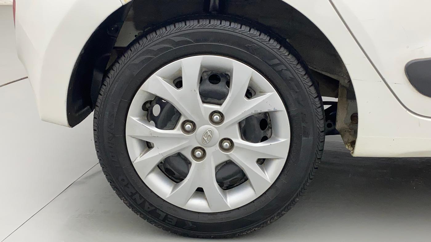 2015 Hyundai Grand i10 SPORTZ 1.2 KAPPA VTVT, Petrol, Manual, 77,187 km, Right Rear Wheel