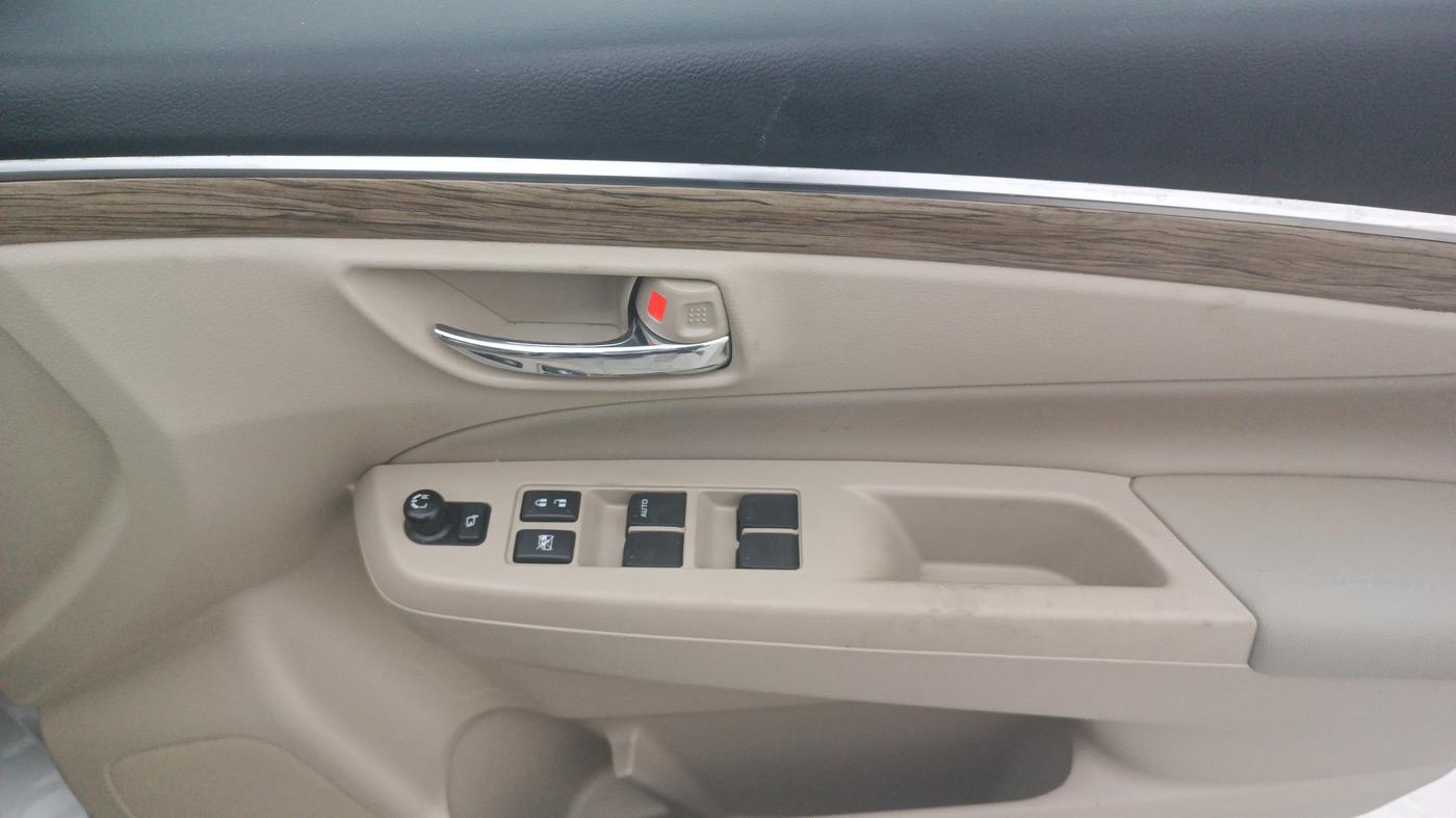 2019 Maruti Ciaz ALPHA 1.5 SHVS PETROL, Petrol, Manual, 57,659 km, Driver Side Door Panels Control