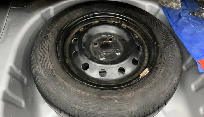 2018 Maruti Dzire VXI AMT, Petrol, Automatic, 48,114 km, Spare Tyre