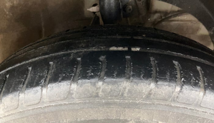 2018 Maruti Dzire VXI AMT, Petrol, Automatic, 48,114 km, Right Front Tyre Tread