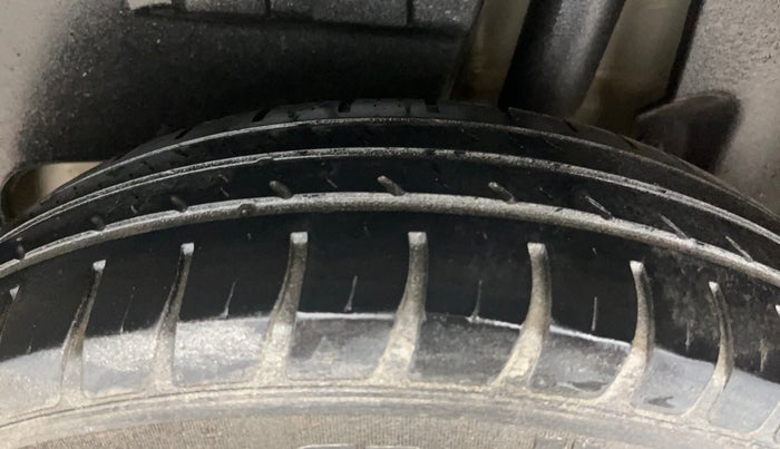 2018 Maruti Dzire VXI AMT, Petrol, Automatic, 48,114 km, Left Rear Tyre Tread