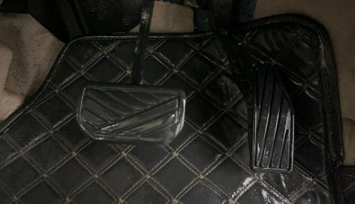 2018 Maruti Dzire VXI AMT, Petrol, Automatic, 48,114 km, Pedals