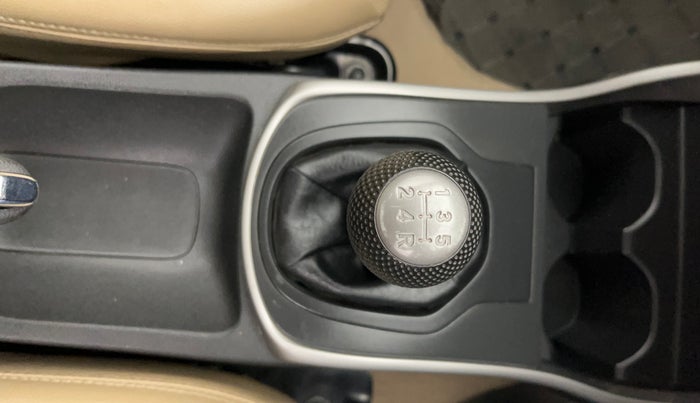 2019 Honda City 1.5L I-VTEC V MT, Petrol, Manual, 40,751 km, Gear Lever