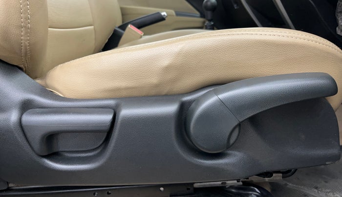 2019 Honda City 1.5L I-VTEC V MT, Petrol, Manual, 40,751 km, Driver Side Adjustment Panel