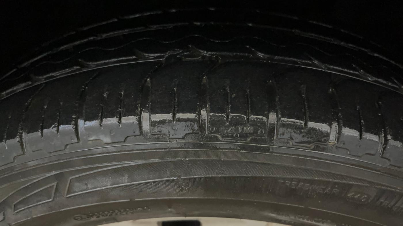 2021 Volkswagen TAIGUN HIGHLINE 1.0 TSI AT, Petrol, Automatic, 64,698 km, Left Front Tyre Tread