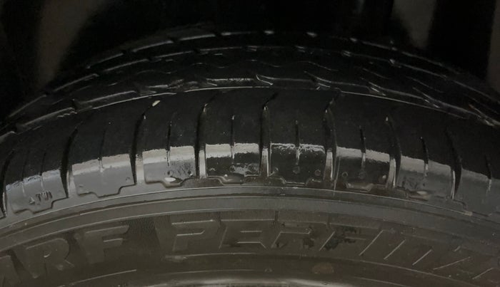 2021 Volkswagen TAIGUN HIGHLINE 1.0 TSI AT, Petrol, Automatic, 64,534 km, Left Rear Tyre Tread