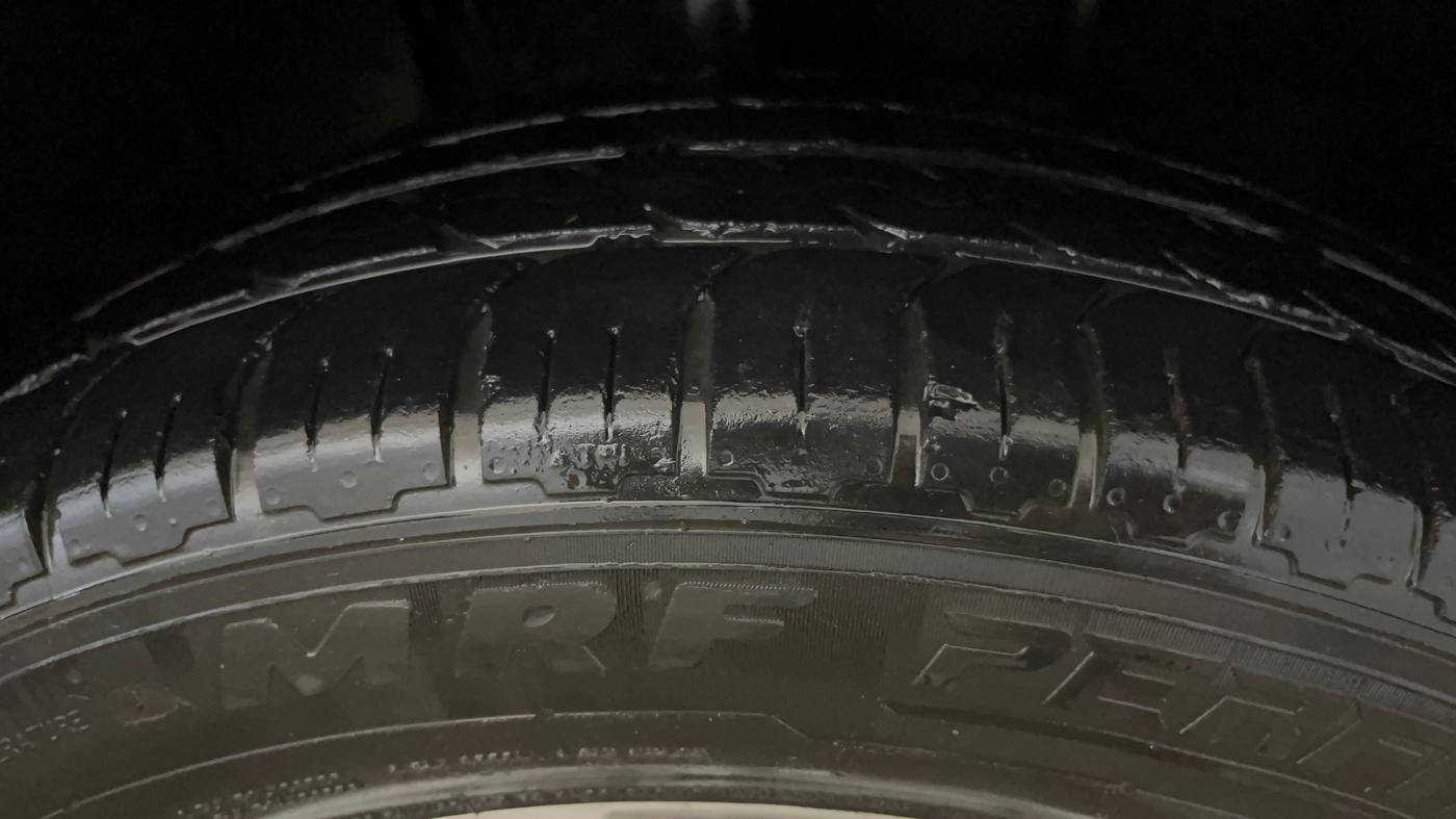2021 Volkswagen TAIGUN HIGHLINE 1.0 TSI AT, Petrol, Automatic, 64,698 km, Right Front Tyre Tread