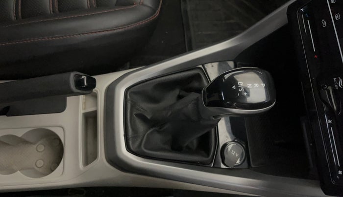 2021 Volkswagen TAIGUN HIGHLINE 1.0 TSI AT, Petrol, Automatic, 64,534 km, Gear Lever