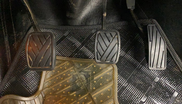 2019 Maruti Baleno ZETA PETROL 1.2, Petrol, Manual, 1,10,680 km, Pedals