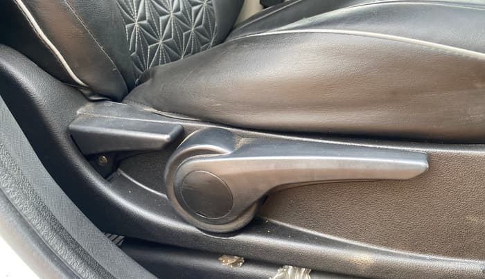 2019 Tata NEXON XZ PLUS PETROL, Petrol, Manual, 71,548 km, Driver Side Adjustment Panel