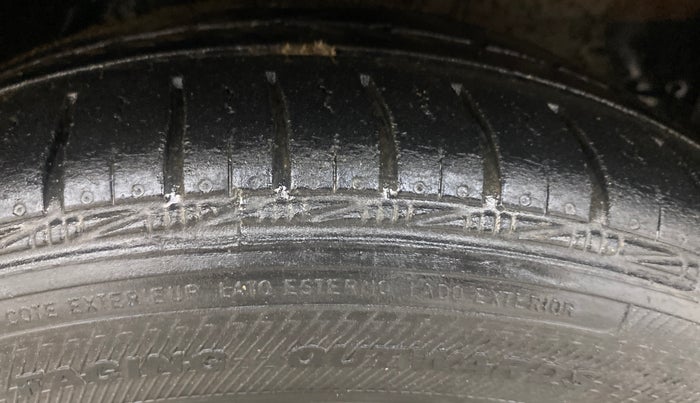 2017 Toyota Etios GD, Diesel, Manual, 86,895 km, Right Front Tyre Tread