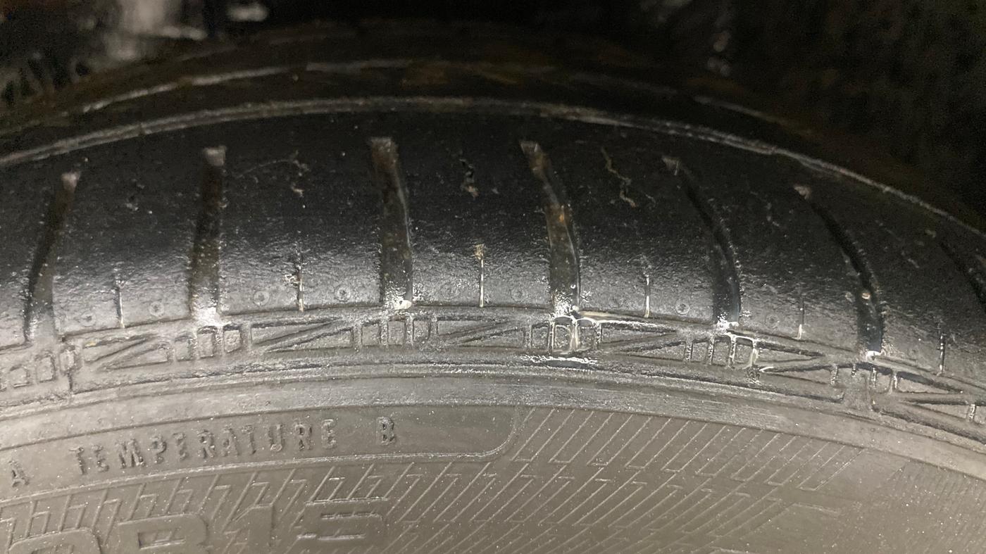 2017 Toyota Etios GD, Diesel, Manual, 86,895 km, Left Front Tyre Tread
