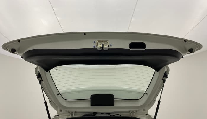 2021 Maruti IGNIS ALPHA 1.2 AMT, Petrol, Automatic, 11,606 km, Boot Door Open