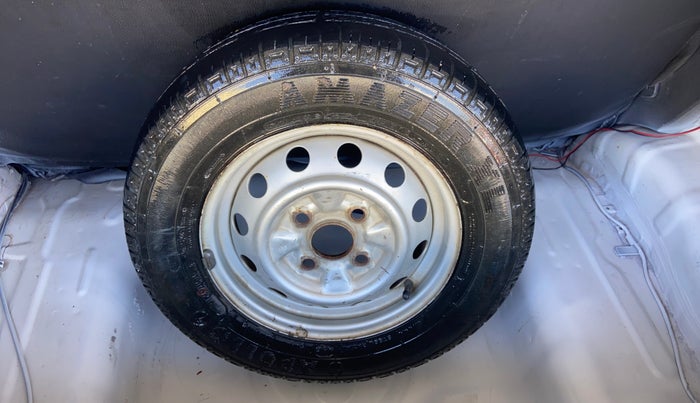 2013 Hyundai Eon MAGNA +, Petrol, Manual, 1,36,525 km, Spare Tyre