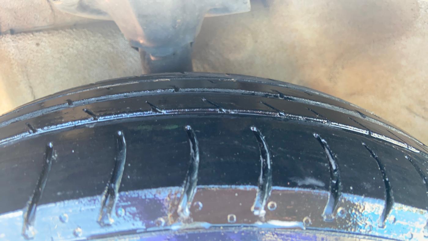 2013 Hyundai Eon MAGNA +, Petrol, Manual, 1,36,557 km, Left Front Tyre Tread