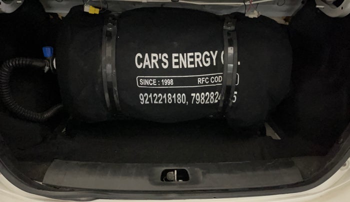 2016 Maruti Swift Dzire LXI (O), CNG, Manual, 46,710 km, Boot Inside