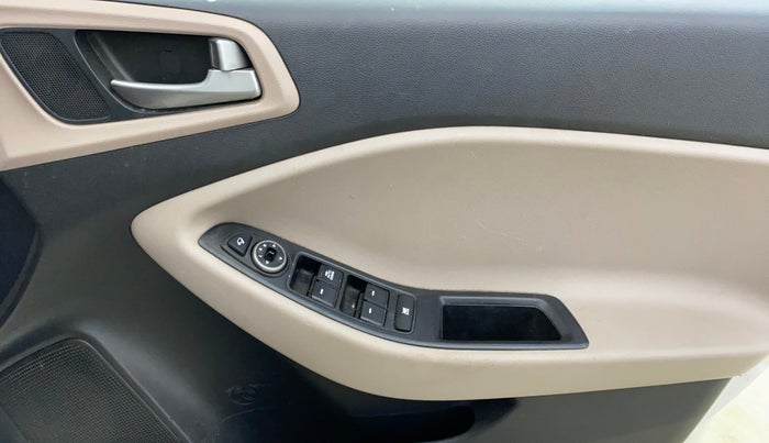 2018 Hyundai Elite i20 ASTA 1.4 CRDI, Diesel, Manual, 90,450 km, Driver Side Door Panels Control