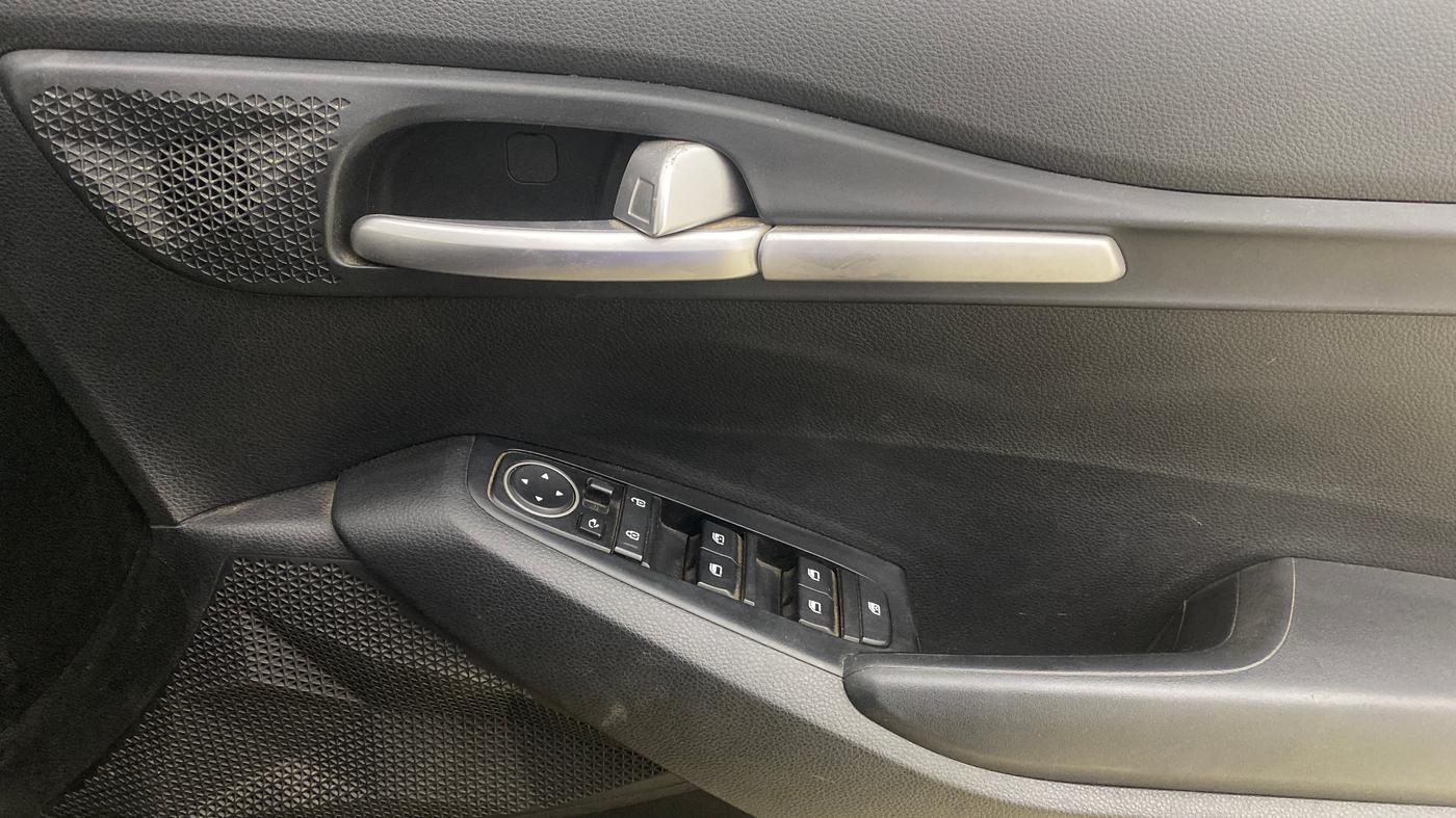 2019 KIA SELTOS HTK PLUS 1.5, Petrol, Manual, 66,702 km, Driver Side Door Panels Control