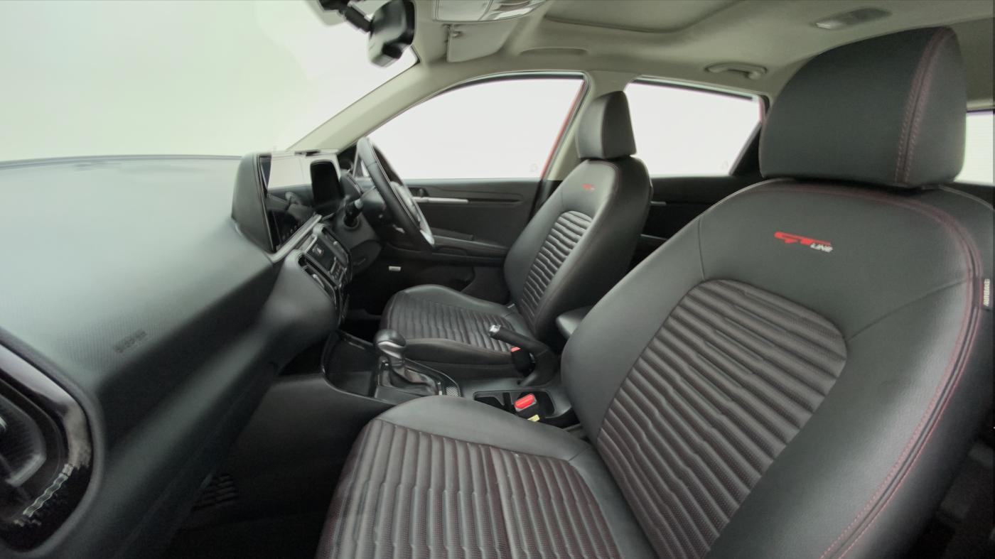 2020 KIA SONET GTX PLUS 1.5D  AT, Diesel, Automatic, 19,931 km, Right Side Front Door Cabin
