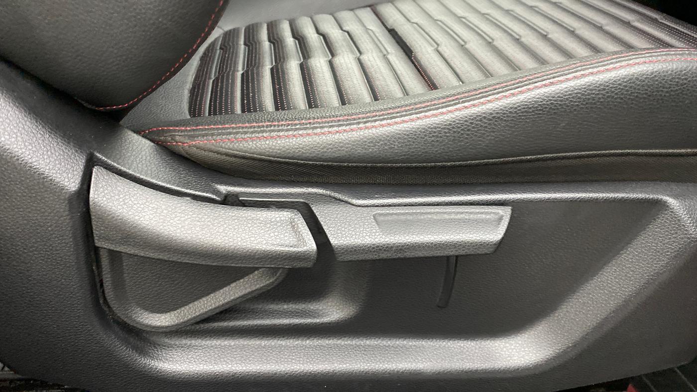 2020 KIA SONET GTX PLUS 1.5D  AT, Diesel, Automatic, 19,931 km, Driver Side Adjustment Panel