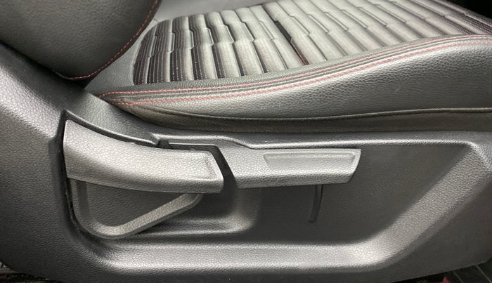 2020 KIA SONET GTX PLUS 1.5D  AT, Diesel, Automatic, 19,931 km, Driver Side Adjustment Panel