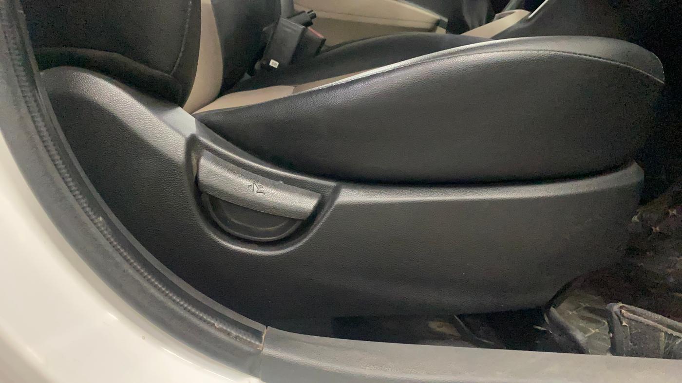 2022 Hyundai XCENT PRIME 	T+ CNG, CNG, Manual, 68,510 km, Driver Side Adjustment Panel