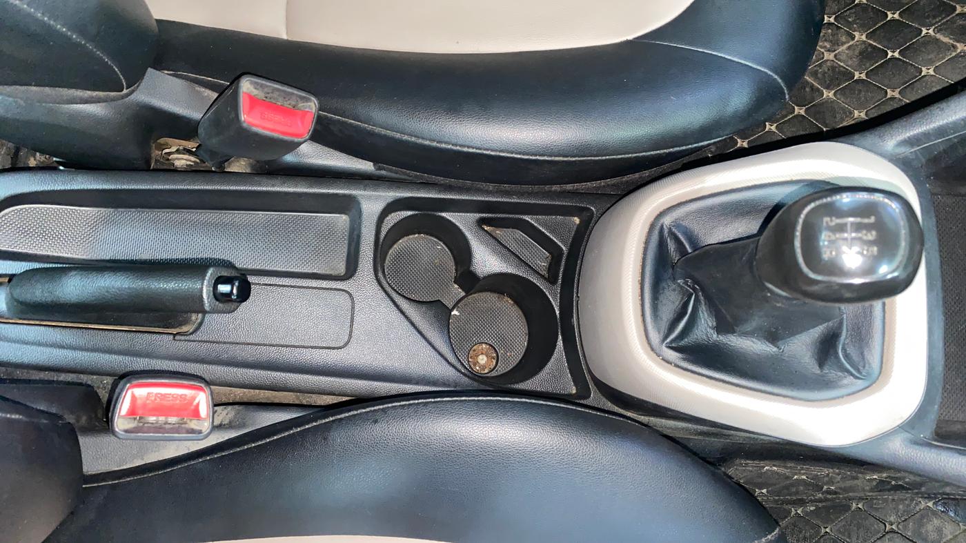 2022 Hyundai XCENT PRIME 	T+ CNG, CNG, Manual, 68,510 km, Gear Lever