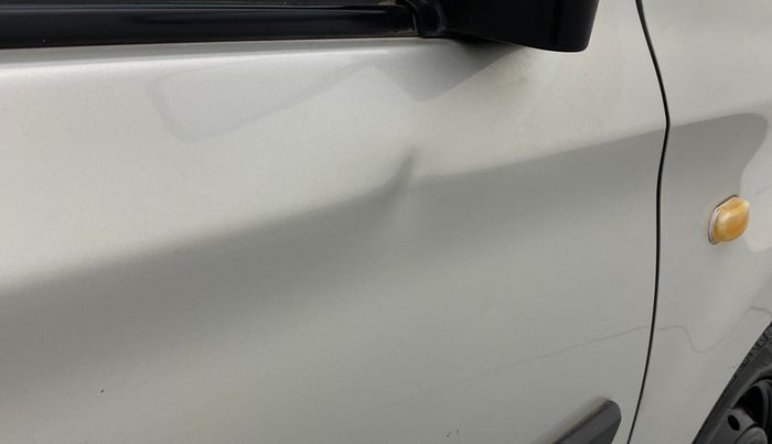 2020 Maruti Alto LXI, Petrol, Manual, 45,282 km, Driver-side door - Slightly dented