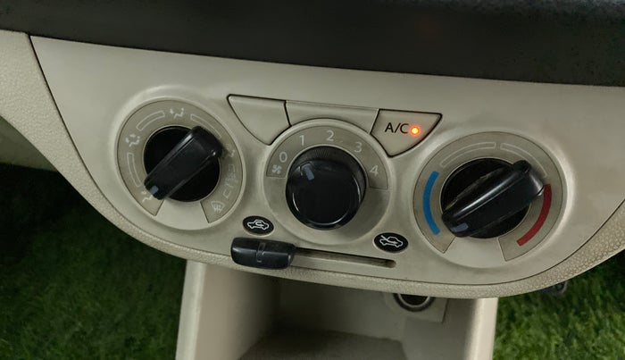 2020 Maruti Alto LXI, Petrol, Manual, 45,282 km, AC Unit - Directional switch has minor damage