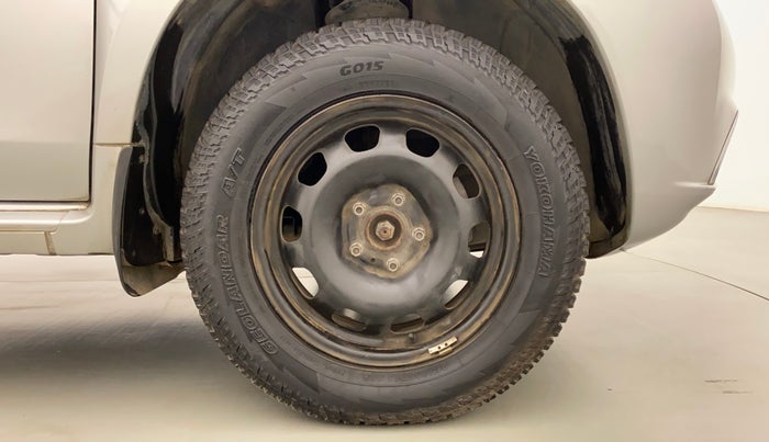 2014 Nissan Terrano XL (D), Diesel, Manual, 92,551 km, Right Front Wheel