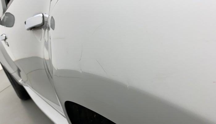 2014 Nissan Terrano XL (D), Diesel, Manual, 92,551 km, Left quarter panel - Slightly dented