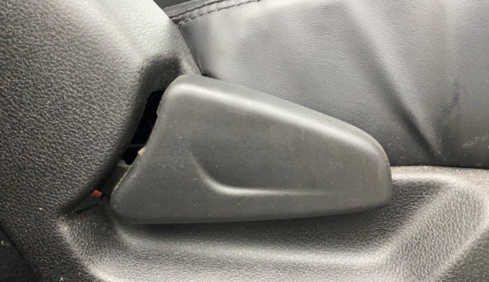 2024 Renault Kwid CLIMBER 1.0 AMT Dual Tone , Petrol, Automatic, 8,660 km, Driver Side Adjustment Panel