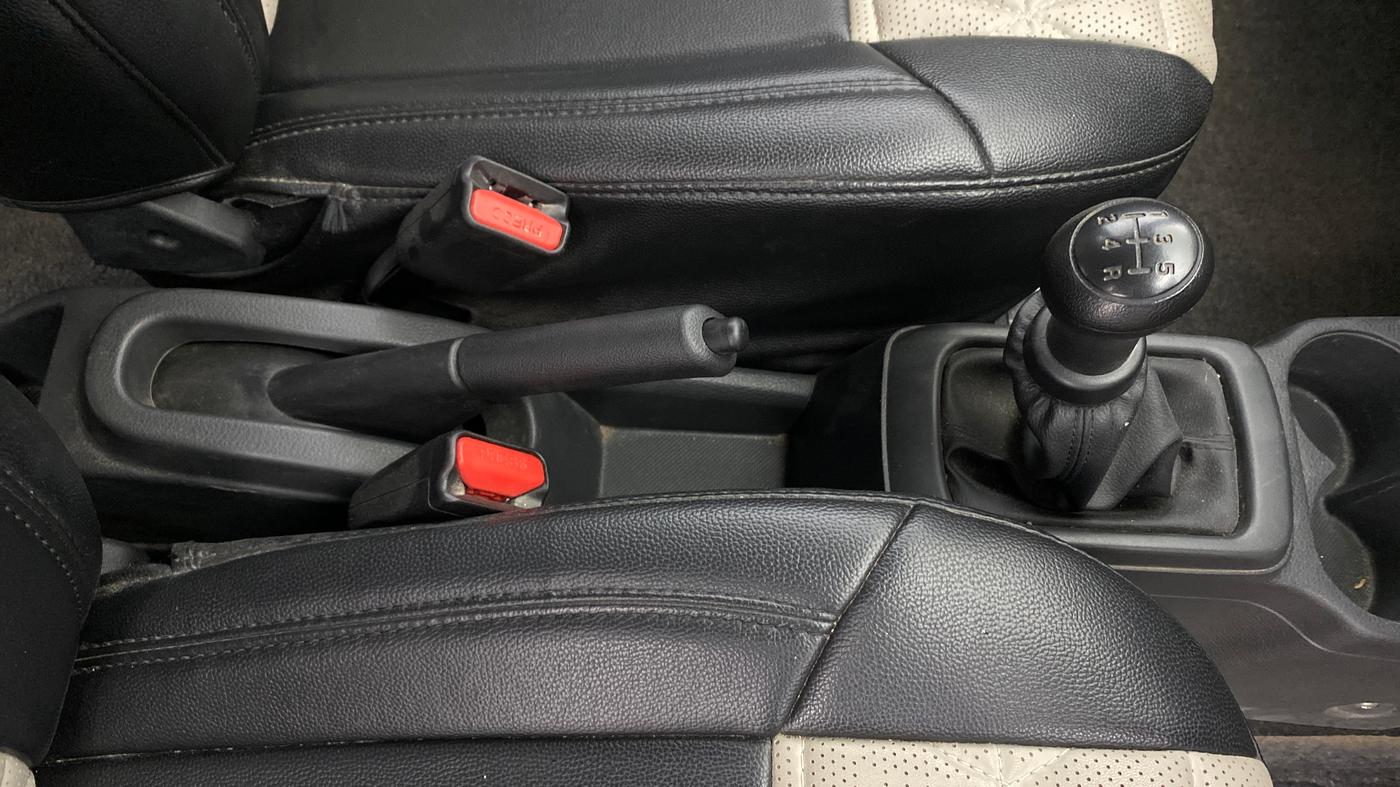 2023 Maruti Alto K10 VXI, Petrol, Manual, 25,577 km, Gear Lever