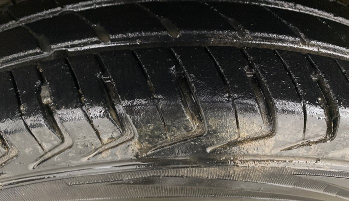 2023 Maruti Alto K10 VXI, Petrol, Manual, 25,577 km, Left Front Tyre Tread