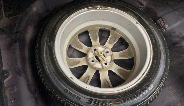 2012 Hyundai Verna FLUIDIC 1.6 VTVT SX, Petrol, Manual, 1,00,626 km, Spare Tyre