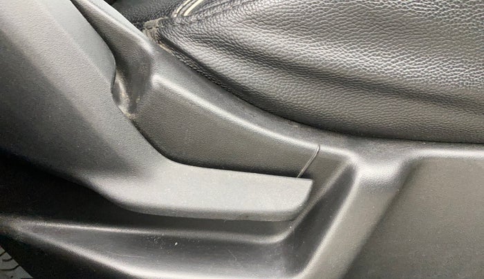 2020 Maruti New Wagon-R VXI (O) 1.0, Petrol, Manual, 60,284 km, Driver Side Adjustment Panel