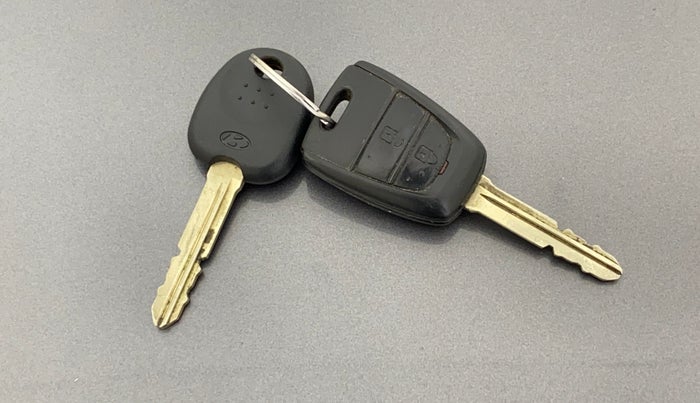 2018 Hyundai Grand i10 MAGNA AT 1.2 KAPPA VTVT, Petrol, Automatic, 63,852 km, Key Close Up