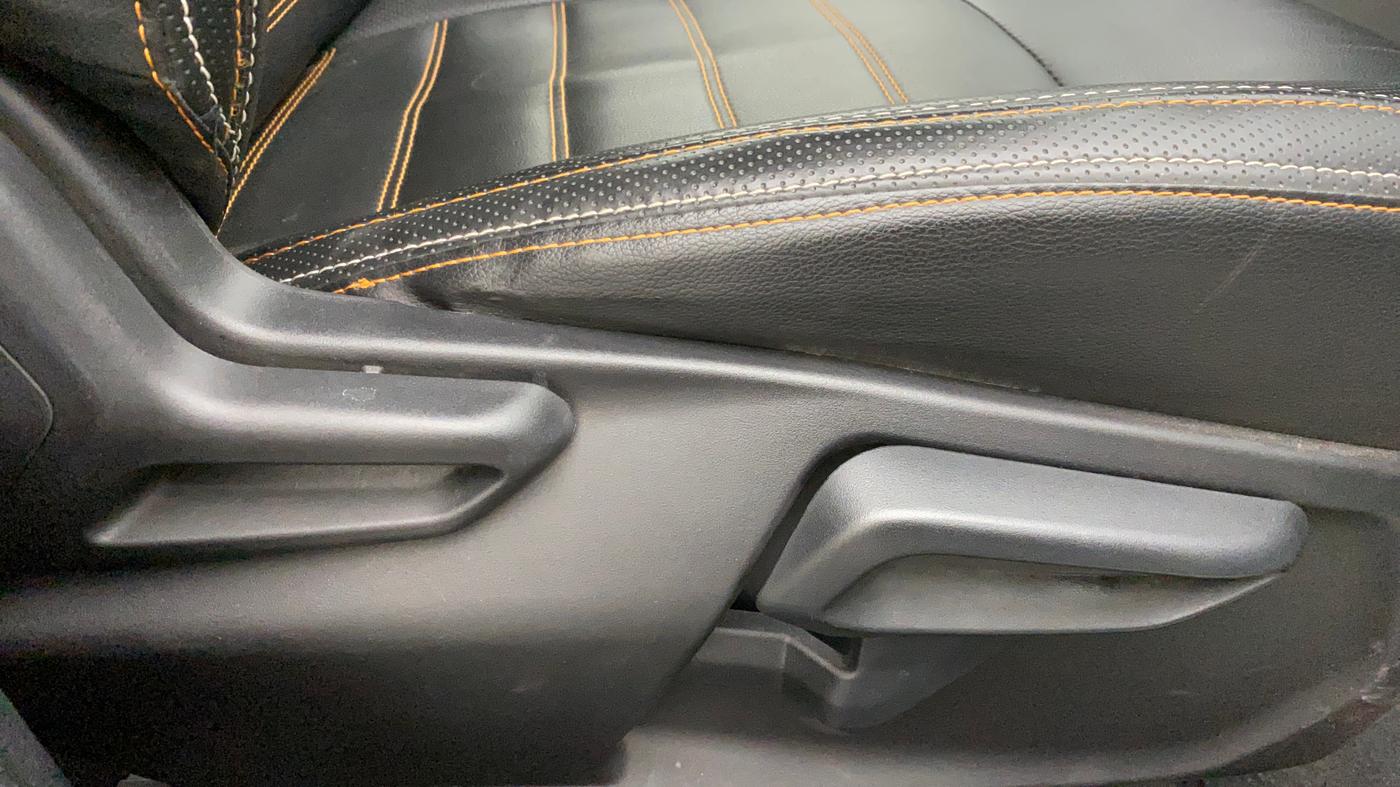2020 Tata Tiago XZ PLUS PETROL, Petrol, Manual, 34,351 km, Driver Side Adjustment Panel