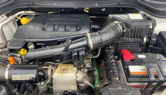 2022 Mahindra XUV300 W8 (O) 1.2 PETROL AMT, Petrol, Automatic, 18,872 km, Engine View
