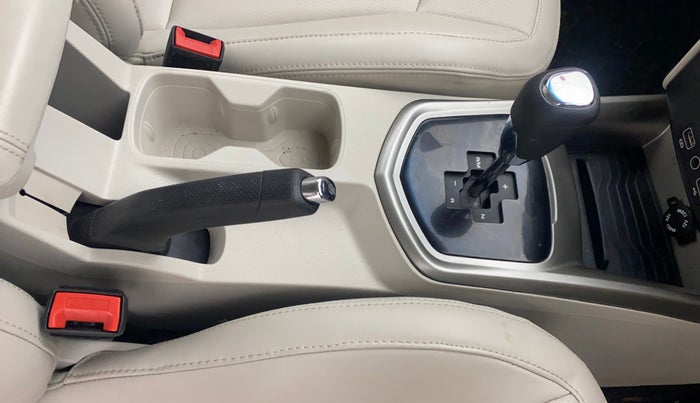 2022 Mahindra XUV300 W8 (O) 1.2 PETROL AMT, Petrol, Automatic, 18,872 km, Gear Lever