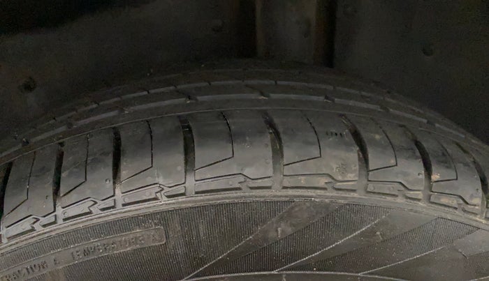 2021 MG HECTOR SHARP HYBRID 1.5 PETROL, Petrol, Manual, 62,222 km, Left Rear Tyre Tread