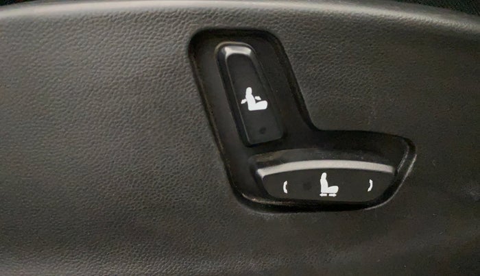 2021 MG HECTOR SHARP HYBRID 1.5 PETROL, Petrol, Manual, 62,222 km, Driver Side Adjustment Panel