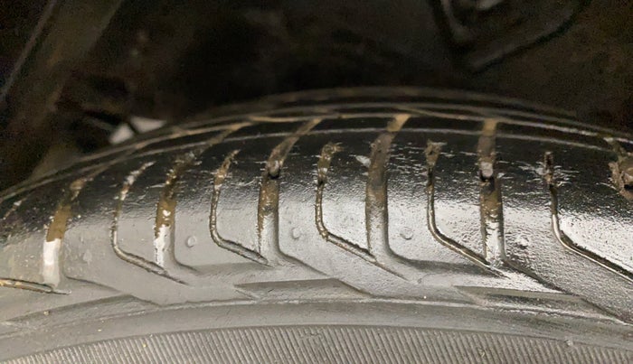 2021 Tata NEXON XZ PLUS PETROL SUNROOF, Petrol, Manual, 62,258 km, Left Rear Tyre Tread