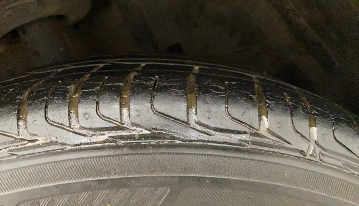 2021 Tata NEXON XZ PLUS PETROL SUNROOF, Petrol, Manual, 62,258 km, Right Front Tyre Tread